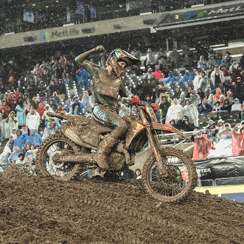 Barcia masters the mud in East Rutherford Supercross